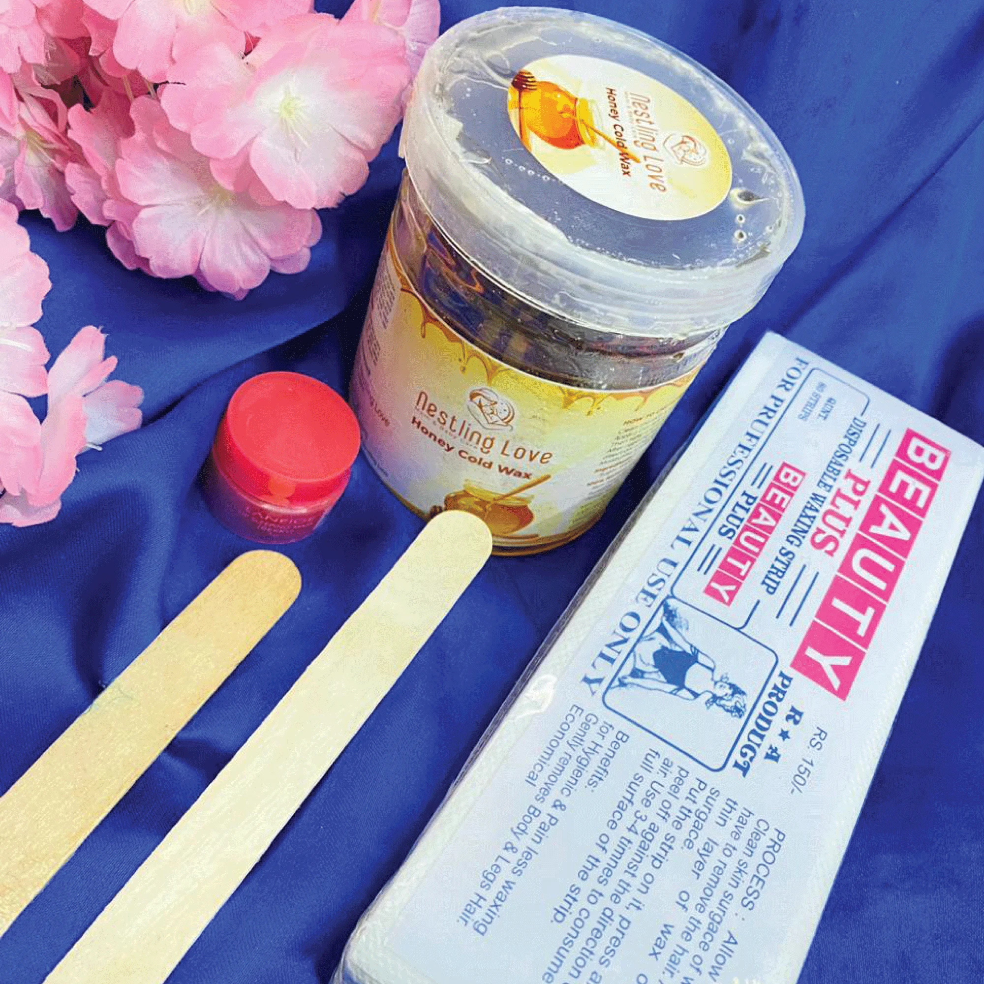 ৫০০ গ্রাম Honey Cold Wax + ৮০ পিস স্ট্রিপ্স + ২ পিস এপ্লিকেটর স্টিক + Lip Sleeping Mask